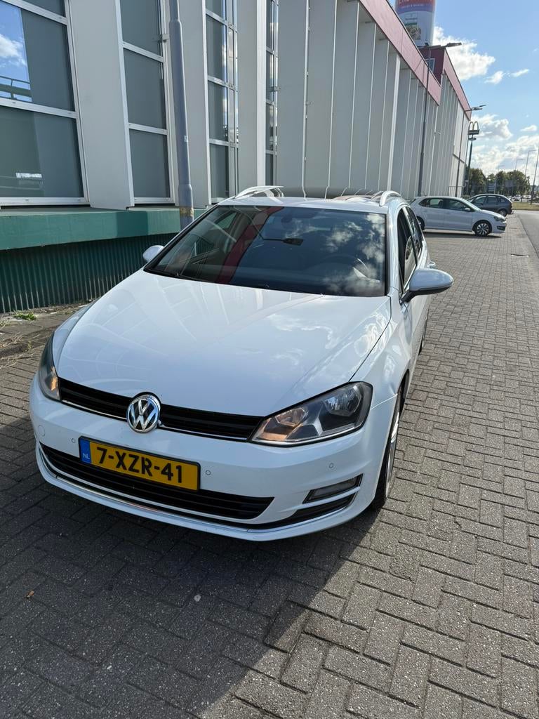 Volkswagen Golf 7 1.6 TDI DSG / PANO, Auto's, Euro 6, 4 cilinders, 700 kg, Leder en Stof