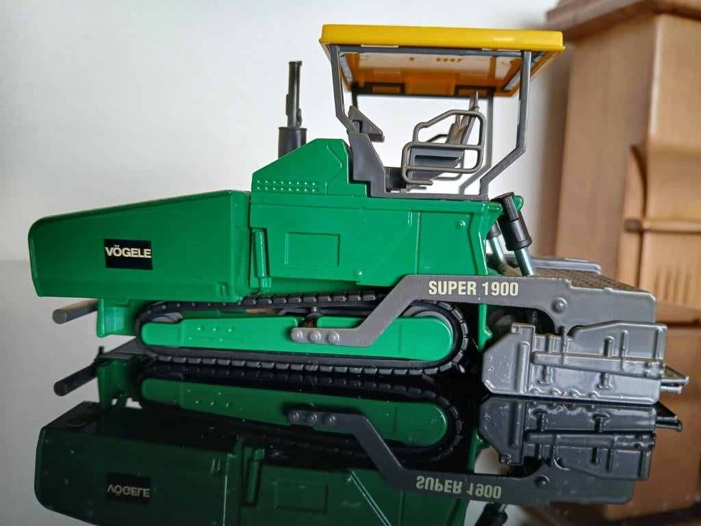 Vogele Asfalteermachine - Nette Staat, Hobby en Vrije tijd, Overige merken, Ophalen of Verzenden, Zo goed als nieuw, Tank