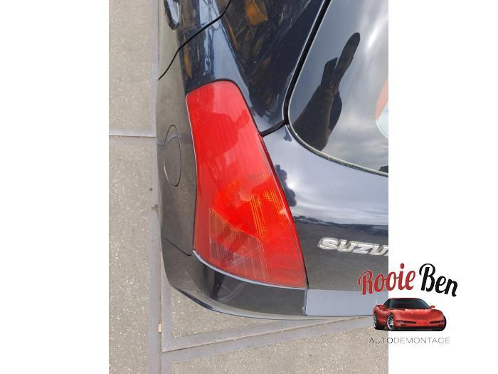 Achterlicht links van een Suzuki Swift, Gebruikt, -, -, Ophalen of Verzenden