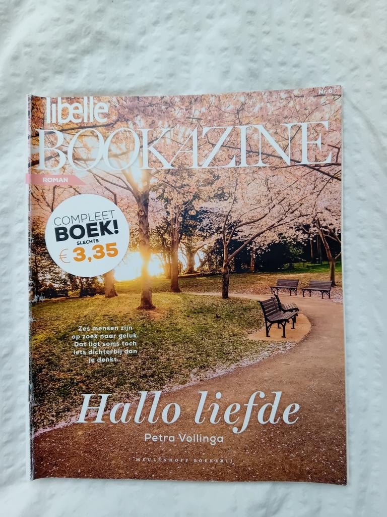 Libelle Bookazine - Hallo Liefde, Boeken, Ophalen of Verzenden, Gelezen, Damesbladen