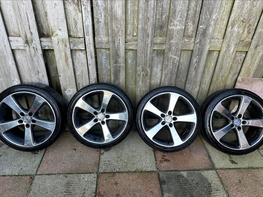 Auto banden, Auto-onderdelen, Banden en Velgen, Ophalen, Gebruikt, Banden en Velgen, 17 inch