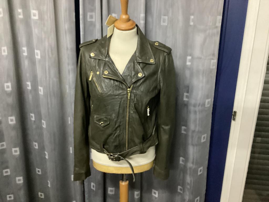 Michael kors jasje kalfs leer, Kleding | Dames, Jasjes, Kostuums en Pakken, Maat 42/44 (L), Nieuw, Ophalen of Verzenden, Jasje