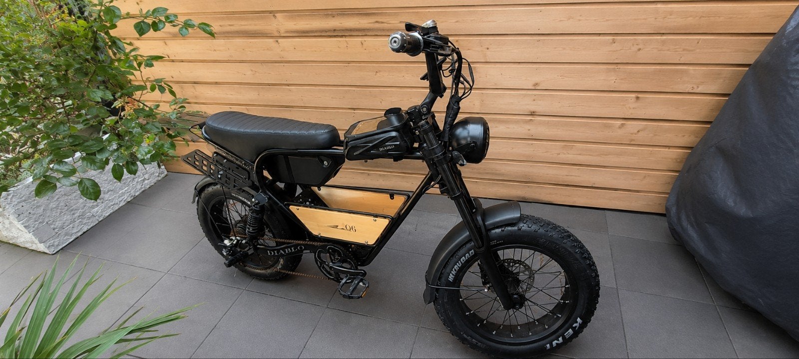 DIABLO FATBIKE, Fietsen en Brommers, Ophalen, Zo goed als nieuw, Benzine