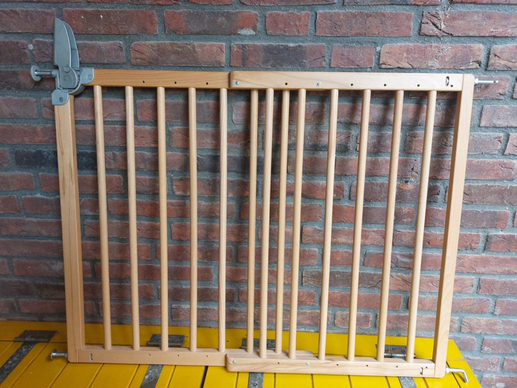 2x Traphekje lichtbruin hout, 100x70 cm, verstelbaar, Ophalen, Gebruikt, 100 tot 115 cm, Schroefhekje
