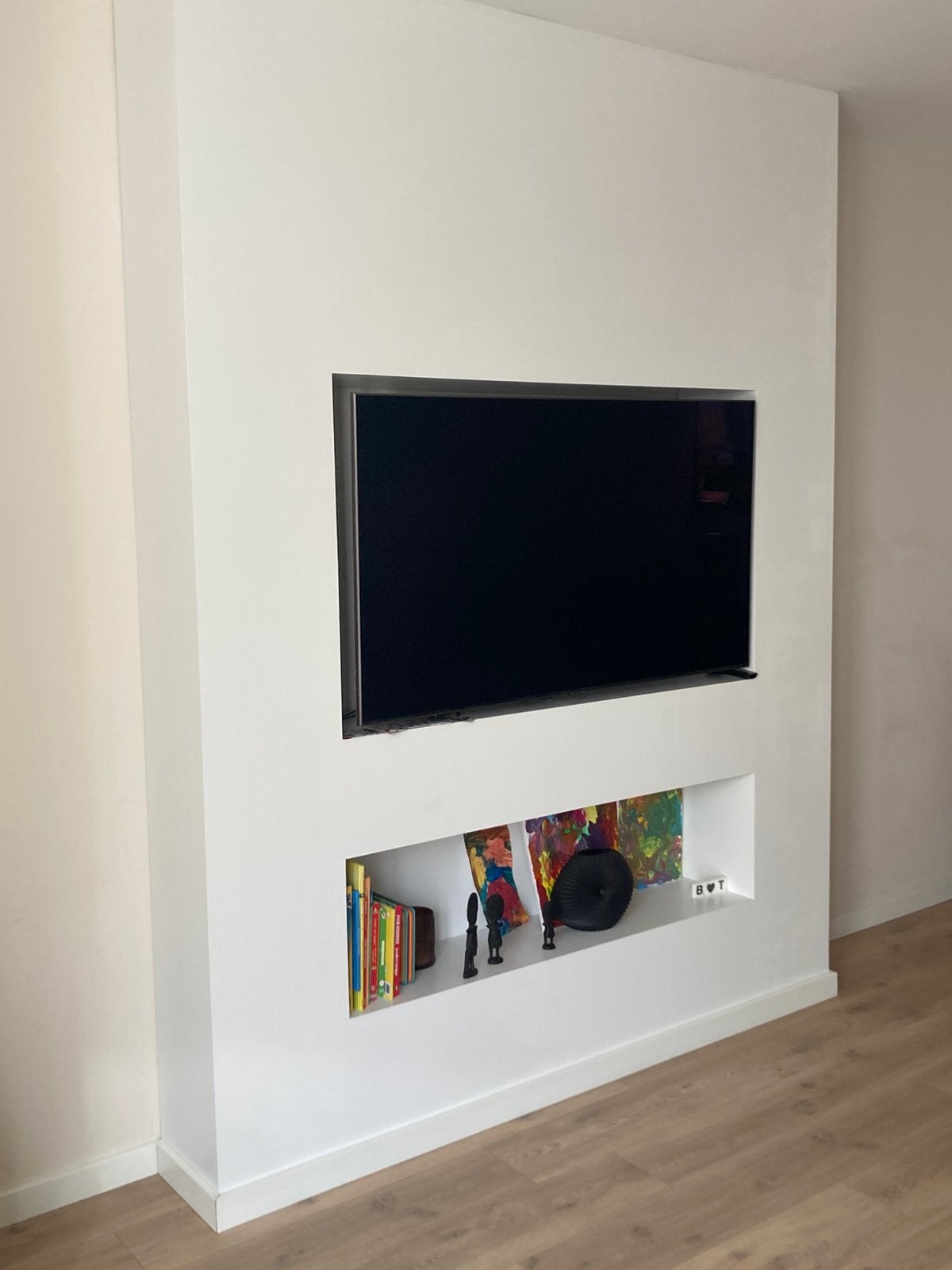 Cinewall (tv-wand) met LED, Ophalen, 200 cm of meer, 150 tot 200 cm, Zo goed als nieuw