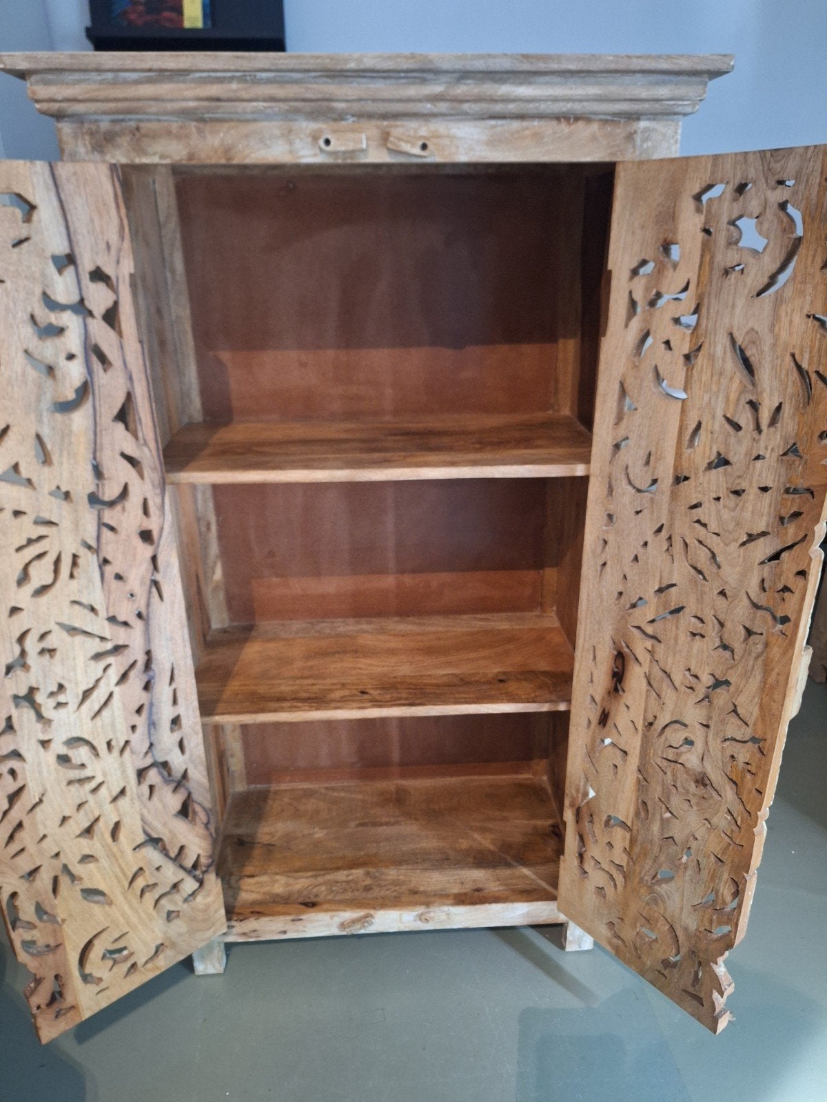 Unieke handgesneden houten kast - 80x140x40cm, Ophalen of Verzenden, Gebruikt