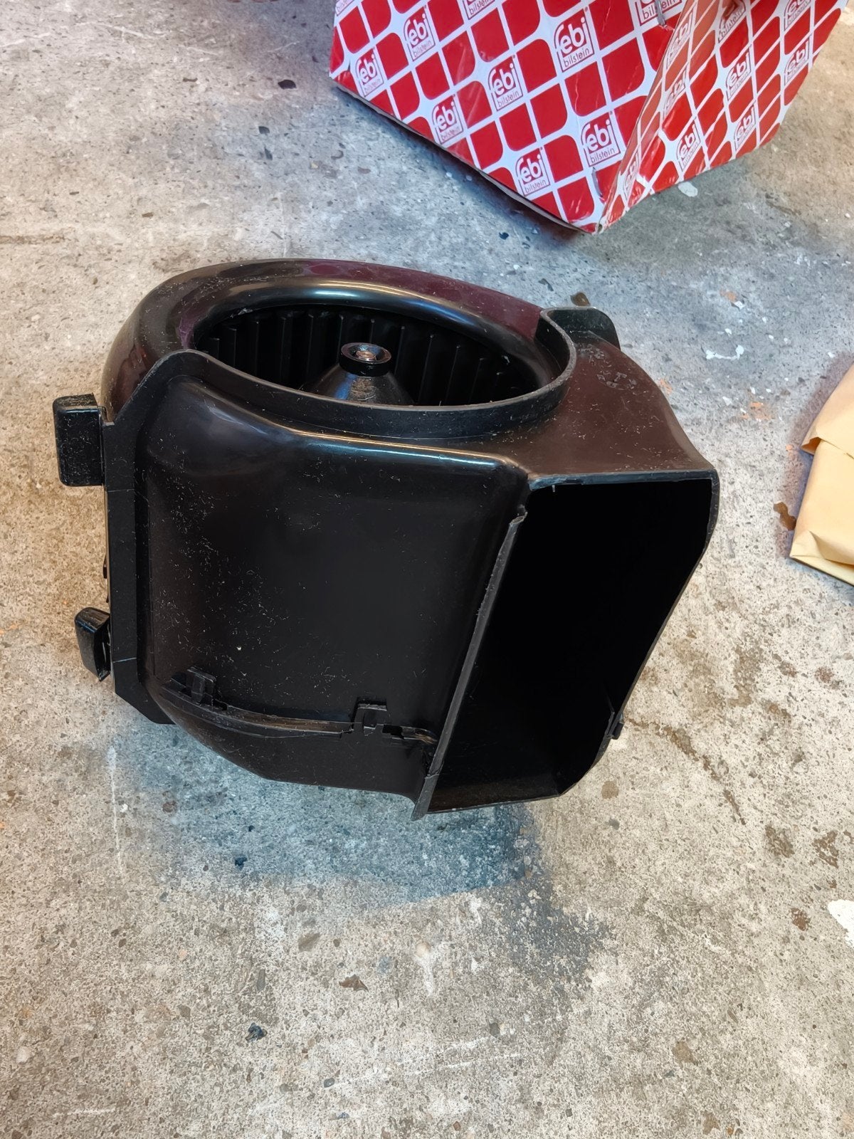 Nieuw VW kachel blower motor past op meerdere VW en Audi's, Ophalen of Verzenden, Nieuw, Audi