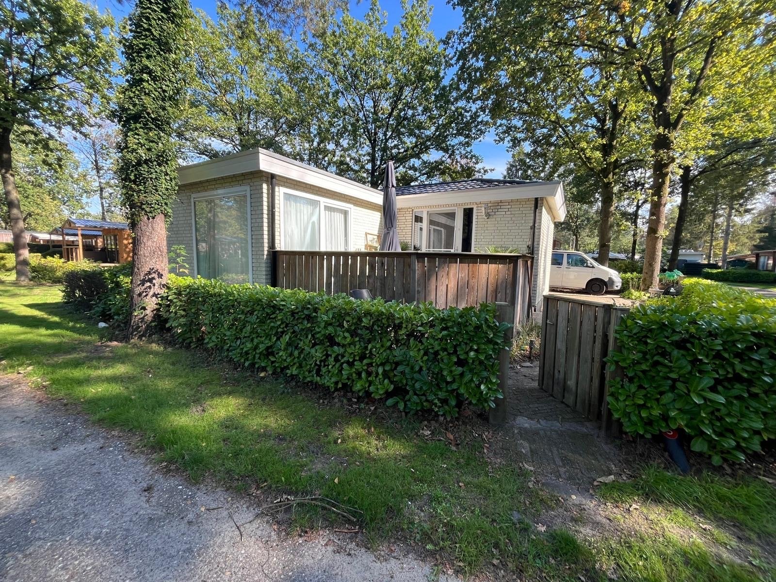 Ruim T-vormig chalet inclusief inboedel, Tot en met 4