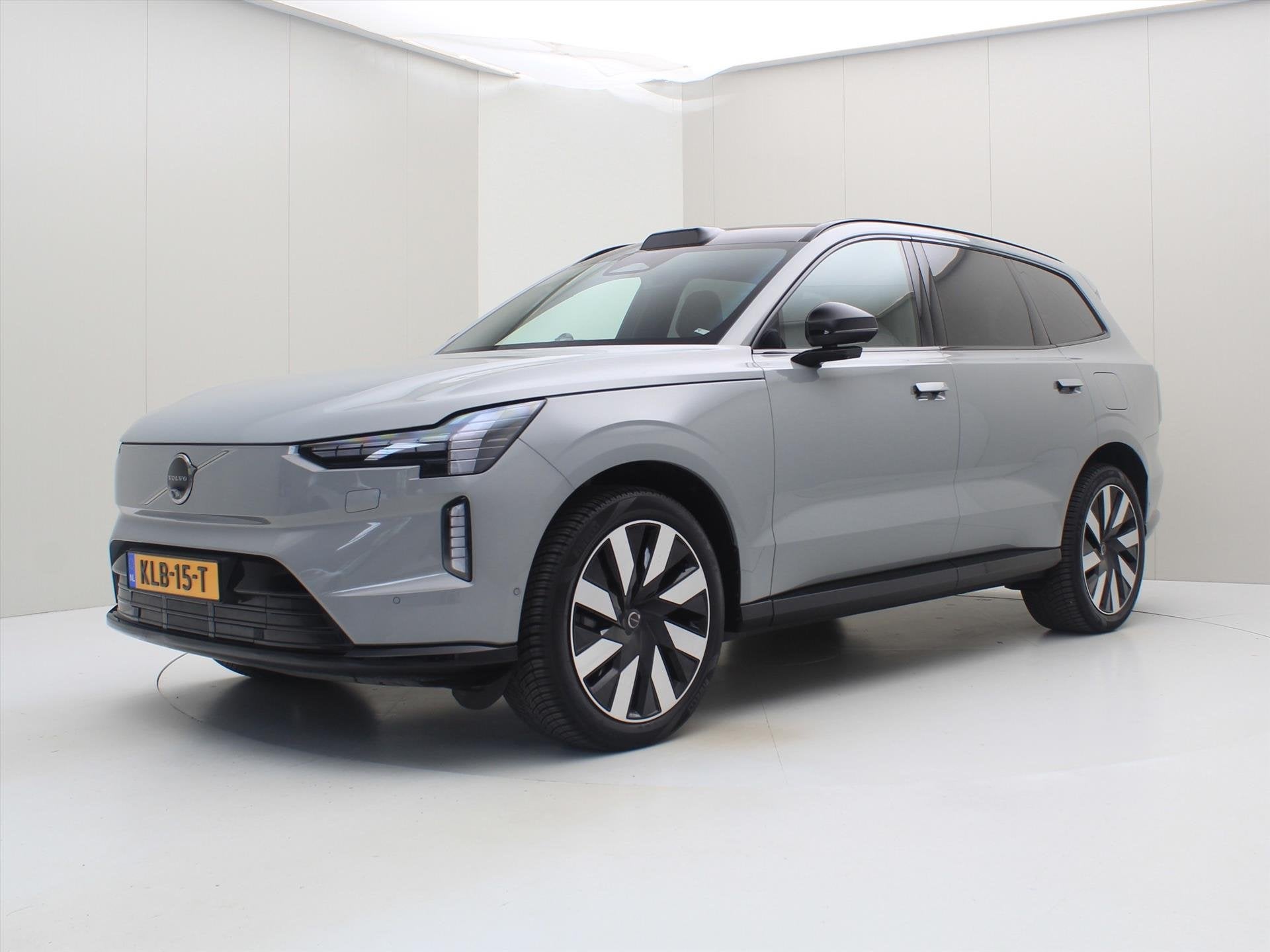 Volvo Ex90 Twin Motor Performance 517pk 7P Ultra [ LUCHTVERI, Auto's, Dealer onderhouden, Gebruikt, Beige, 7 stoelen