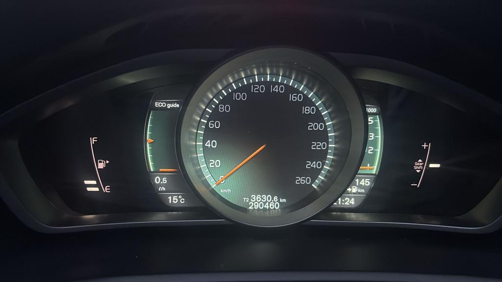 Volvo V40 2.0 D4 190PK 2014 Grijs, Auto's, Volvo, Voorwielaandrijving, Particulier, 30 km/l, 154 €/maand