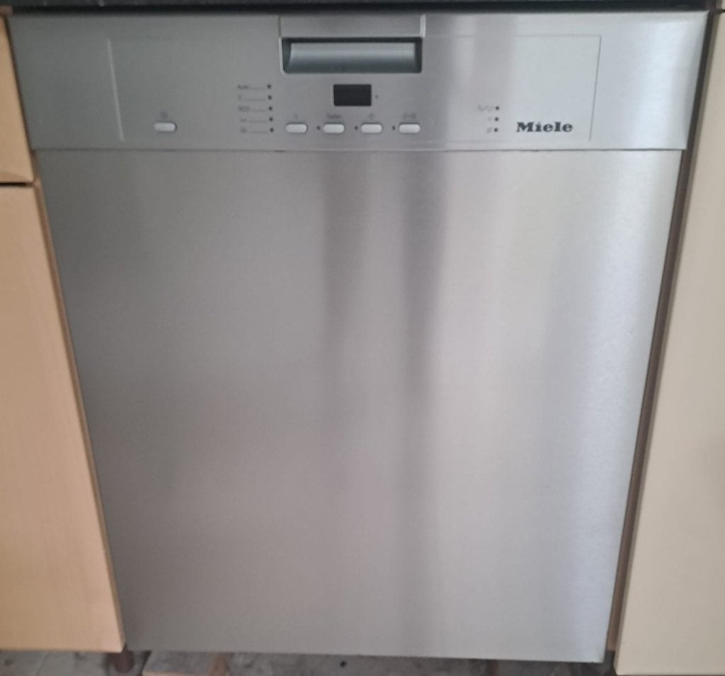 Miele vaatwasser (onderbouw), Ophalen, Gebruikt, Minder dan 85 cm, 60 cm of meer