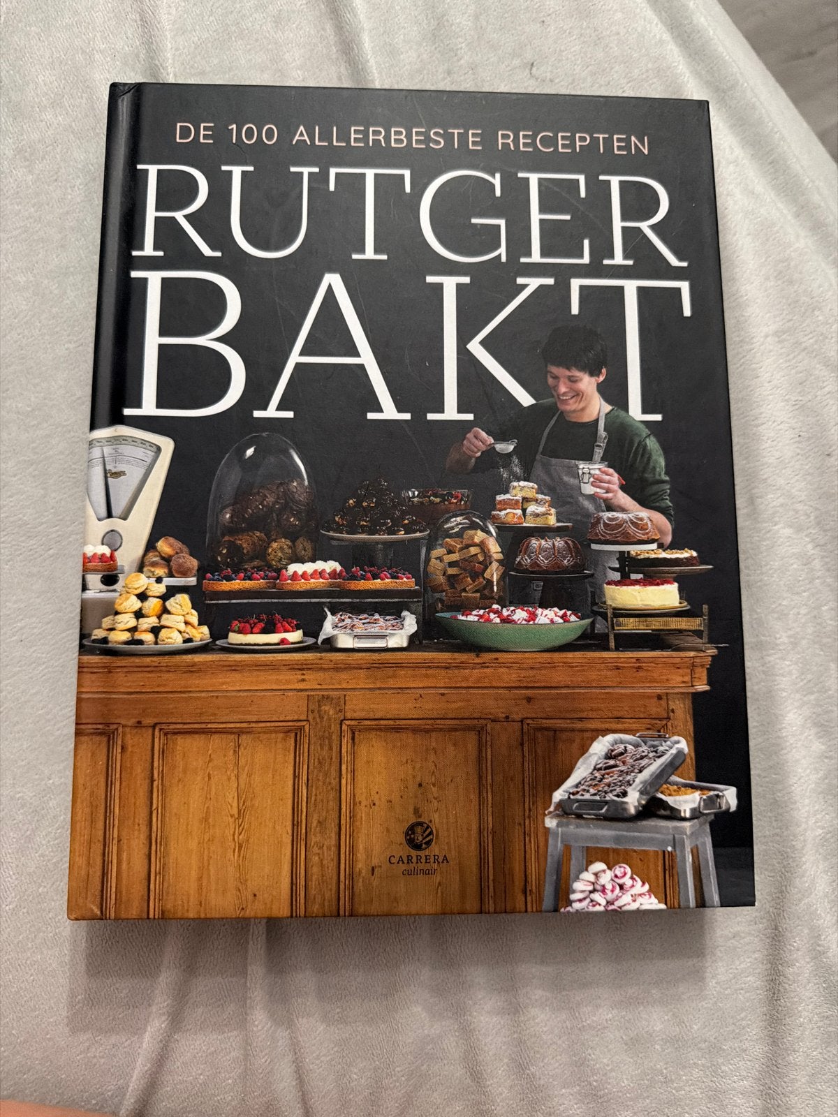 Rutger Bakt: De 100 Allerbesten Recepten, Boeken, Kookboeken, Ophalen of Verzenden, Zo goed als nieuw, Nederland en België, Taart, Gebak en Desserts