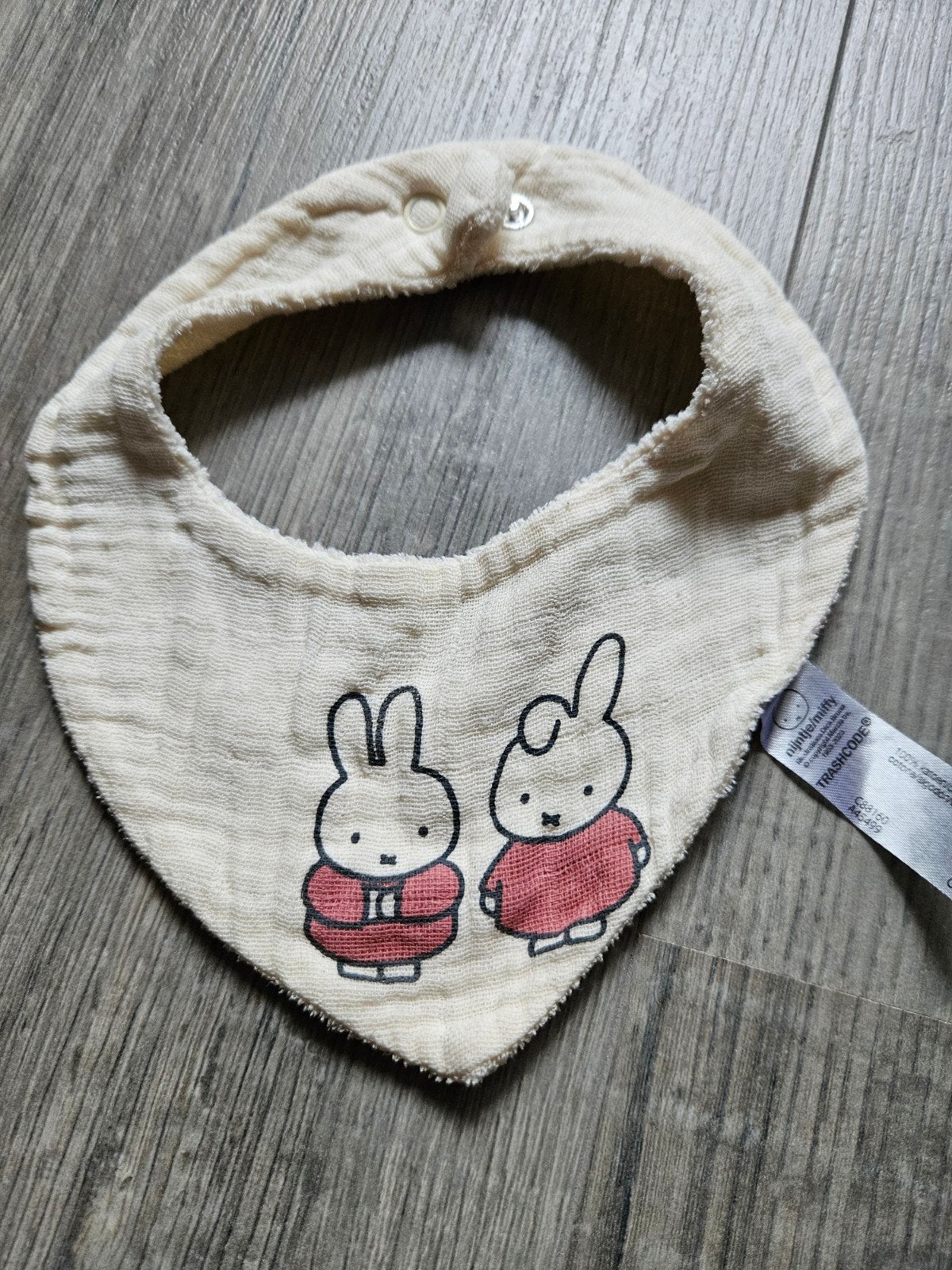 Nijntje slabbertje met konijntjes, Ophalen of Verzenden, Zo goed als nieuw