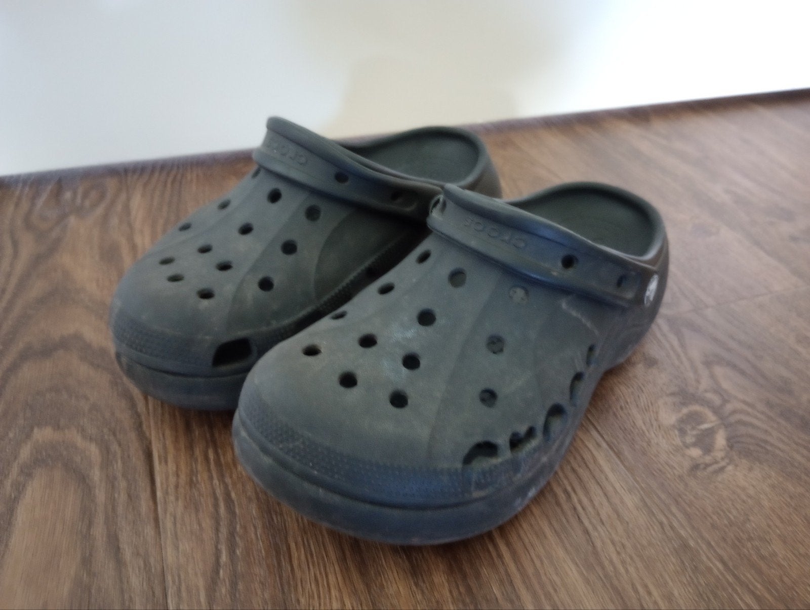 Crocs W13 (45-46) met dikke zolen - Gebruikt, Overige kleuren, Overige typen, Ophalen of Verzenden, Crocs