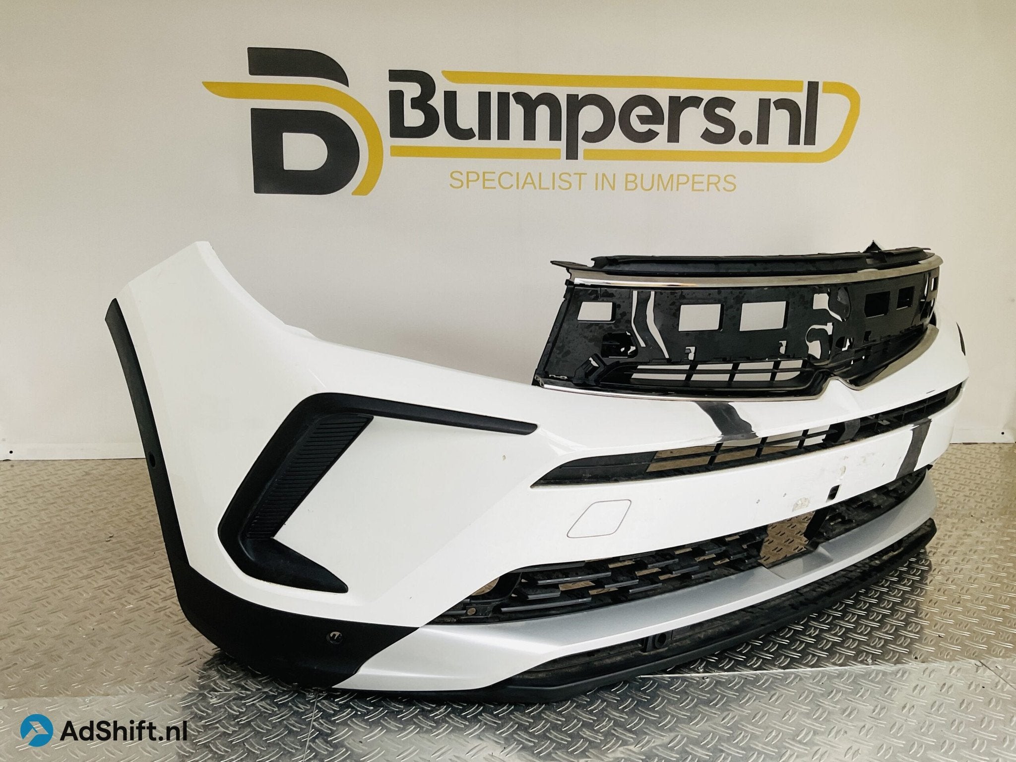 BUMPER Opel Grandland 6xpdc 2022-2025 C08628-10231145 VOORBU, Bumper