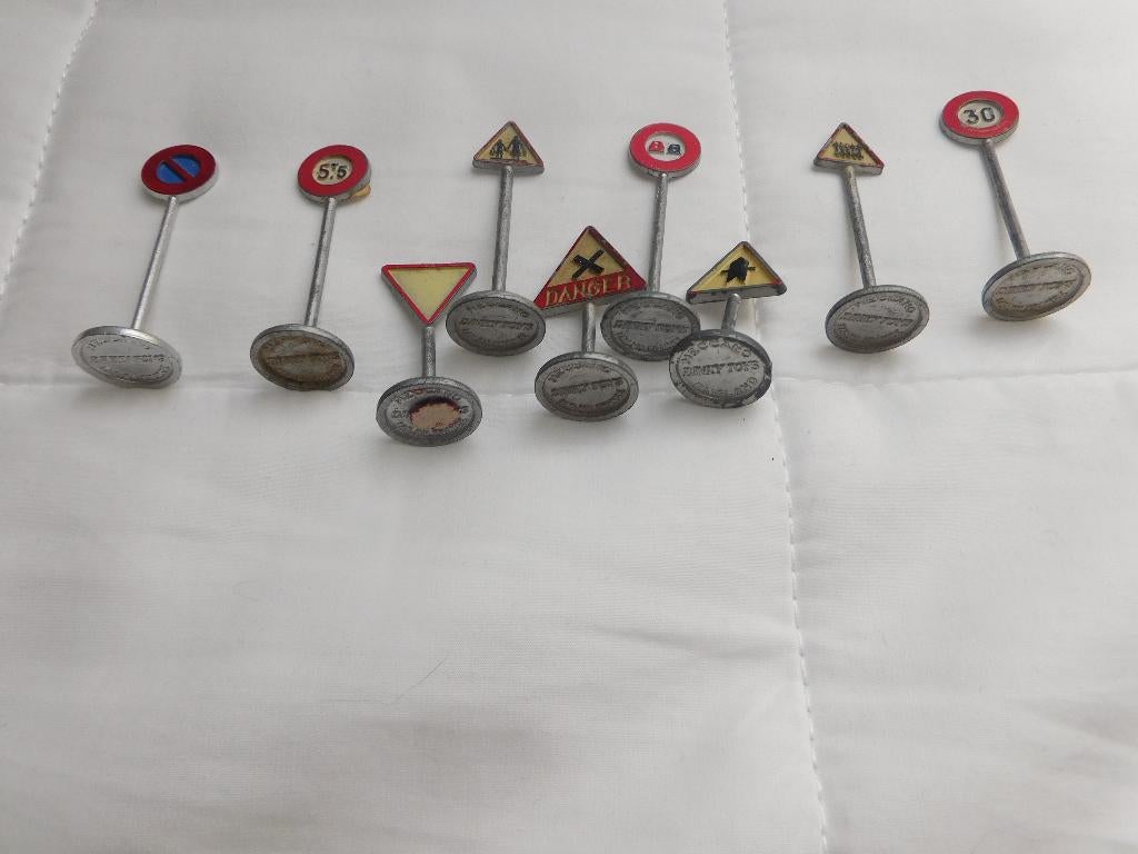 dinky toys verkeersborden 771, Ophalen of Verzenden, Gebruikt