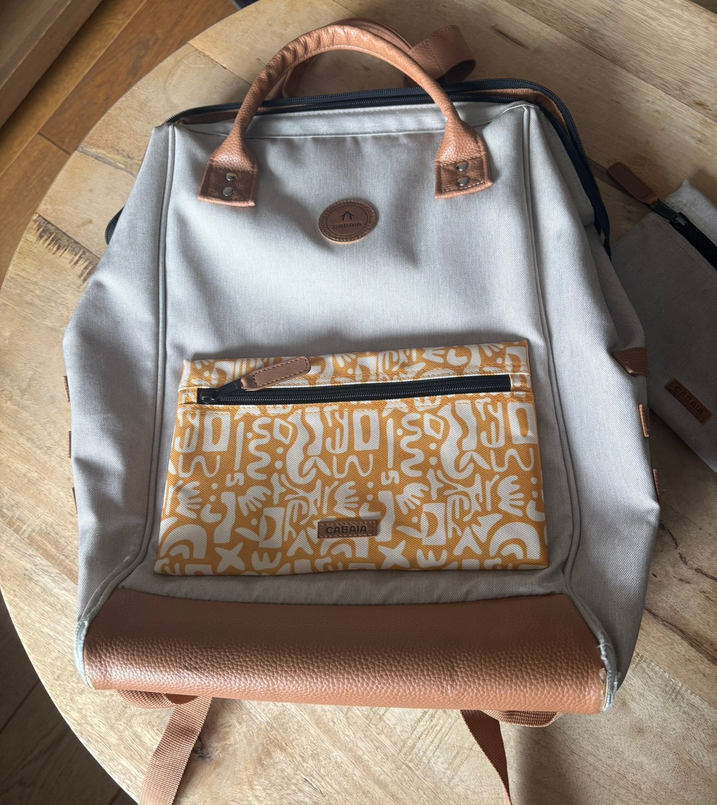 Cabaia rugtas maat M, Sieraden, Tassen en Uiterlijk, Tassen | Damestassen, Ophalen of Verzenden, Gebruikt, Beige, Overige typen