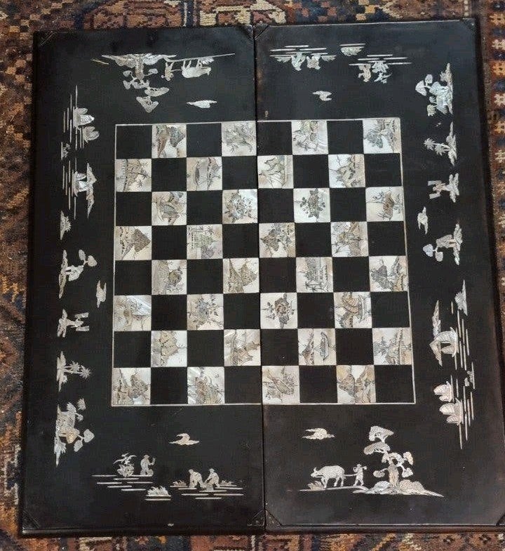 Antiek Chinees Schaakbord 57x64 cm met Parelmoer Inleg, Ophalen of Verzenden