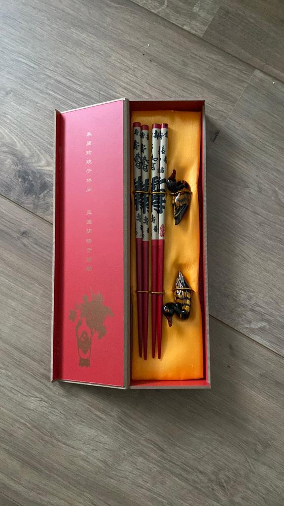 Eetstokjes in luxe geschenkverpakking, Ophalen of Verzenden, Nieuw, Hout, Los bestek