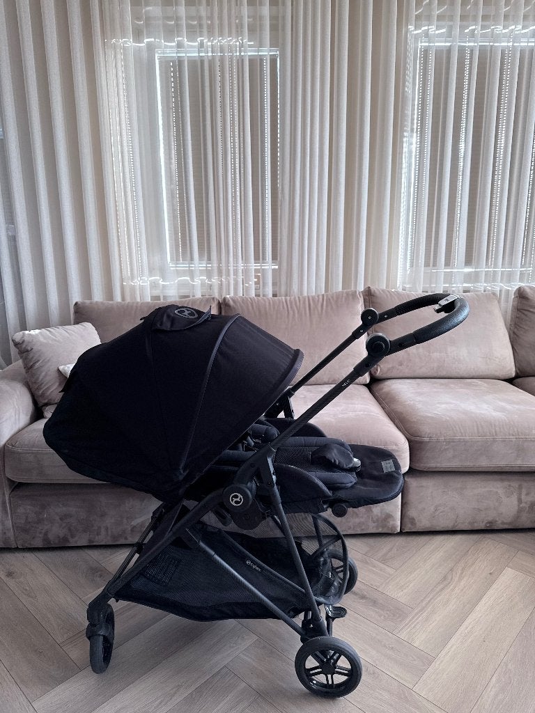 Cybex Melio zwarte buggy/ kinderwagen, Ophalen, Zo goed als nieuw, Verstelbare rugleuning