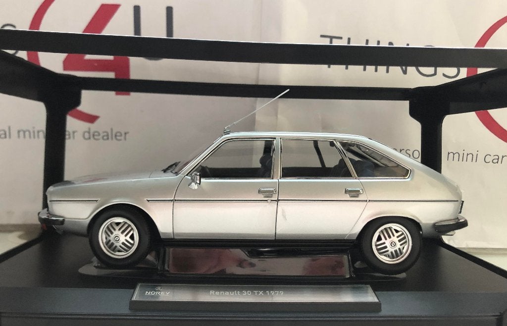 Norev 1:18 Renault 30 TX 1979 zilver metallic nieuw in doos, Ophalen of Verzenden, Nieuw, Auto, Norev