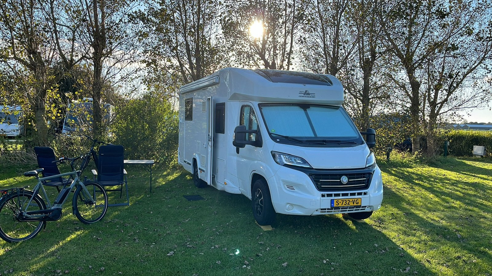Camper Chausson 727 GA special edition, Ringverwarming, Hordeur, 7 tot 8 meter, Chausson