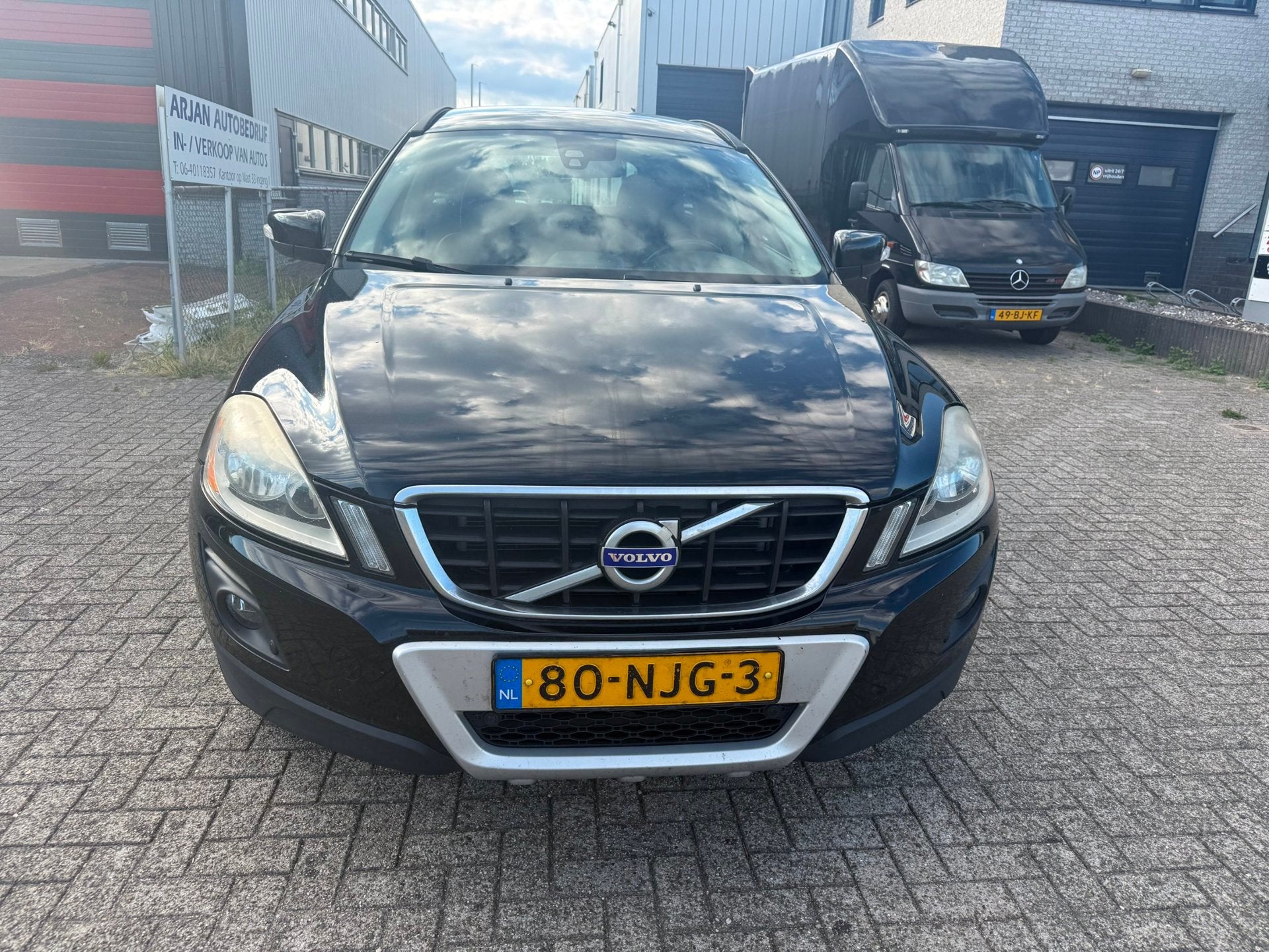 Volvo XC60 2.4D, Auto's, Verwarmde buitenspiegels, Zwart, Bedrijf, 750 kg