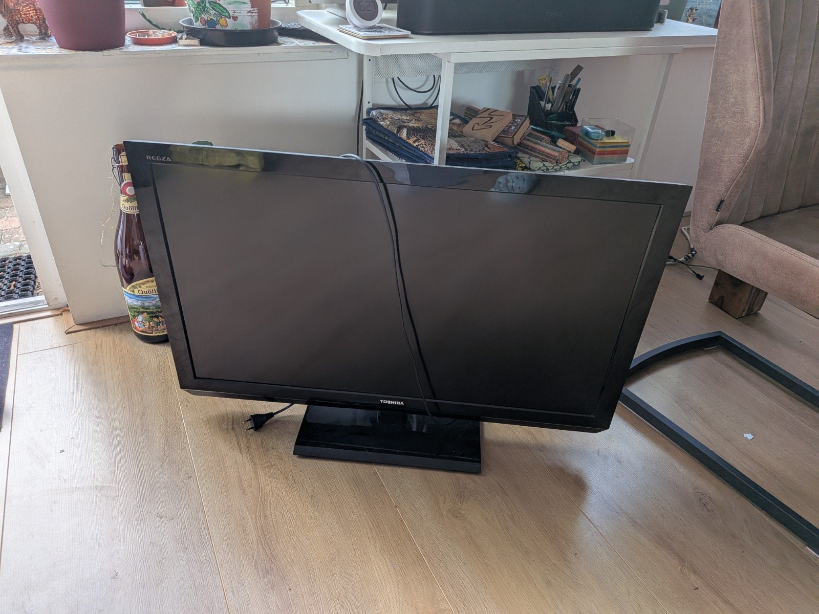 Toshiba TV - 89,5x56 cm (61 cm met voet), Audio, Tv en Foto, Ophalen, 50 Hz, LCD, 80 tot 100 cm