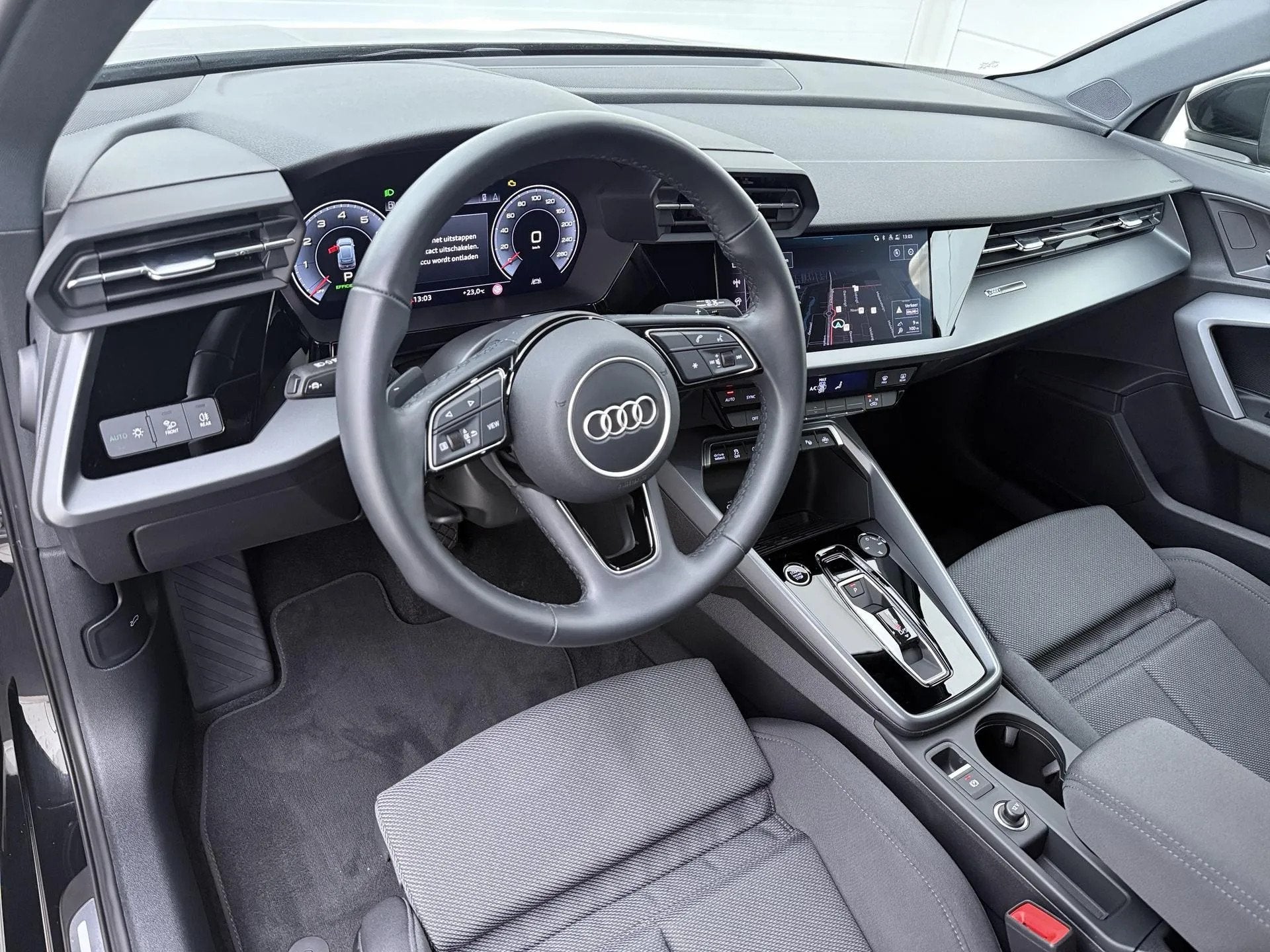 Audi A3 Sportback 35 TFSI 150 PK Advanced (bj 2024), 1300 kg, 4 cilinders, Zwart, Origineel Nederlands