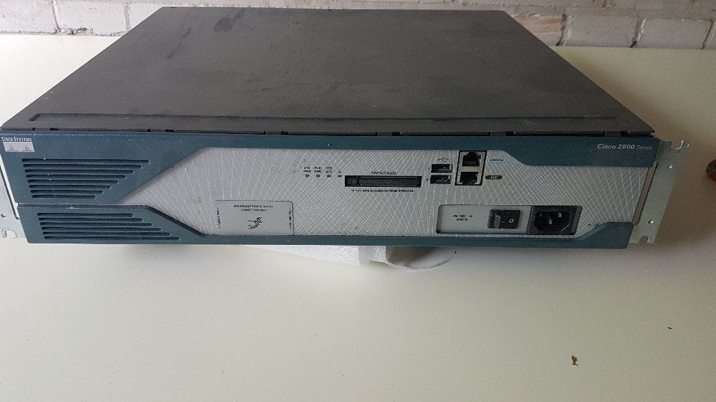 CISCO2821-V/K9, Ophalen of Verzenden, Gebruikt