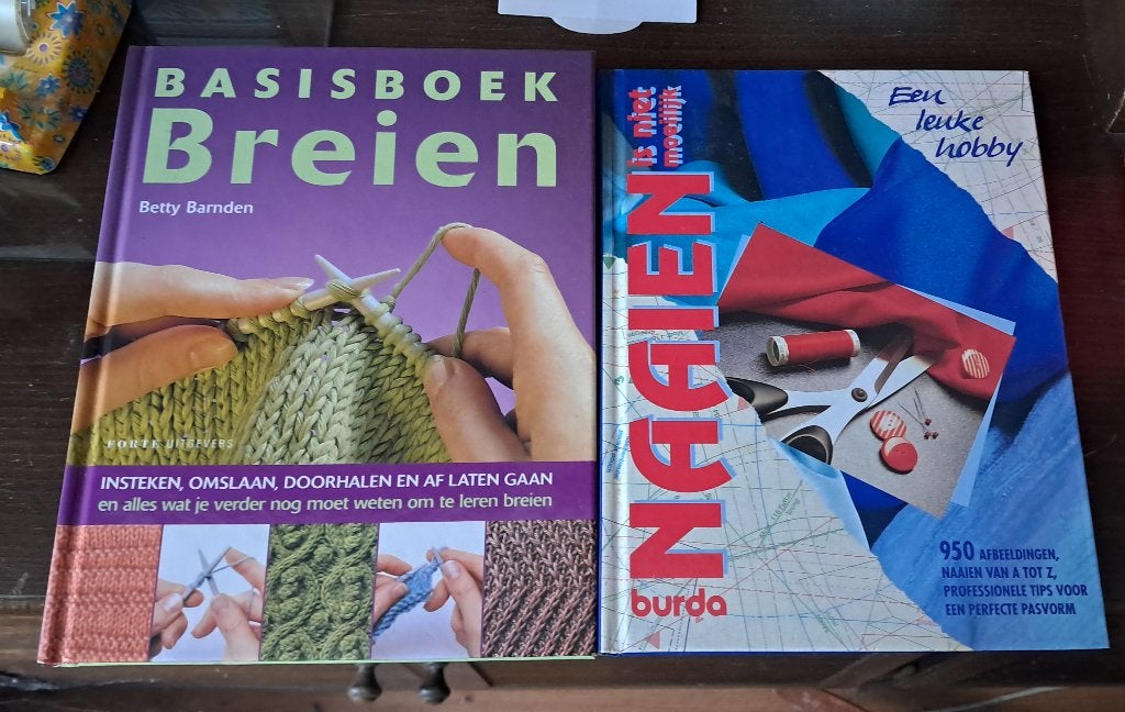 Basisboek Breien & Naaien: Hobbyboeken voor Creatievelingen, Breien en Haken, Ophalen of Verzenden, Zo goed als nieuw, Betty Barnden, Burda