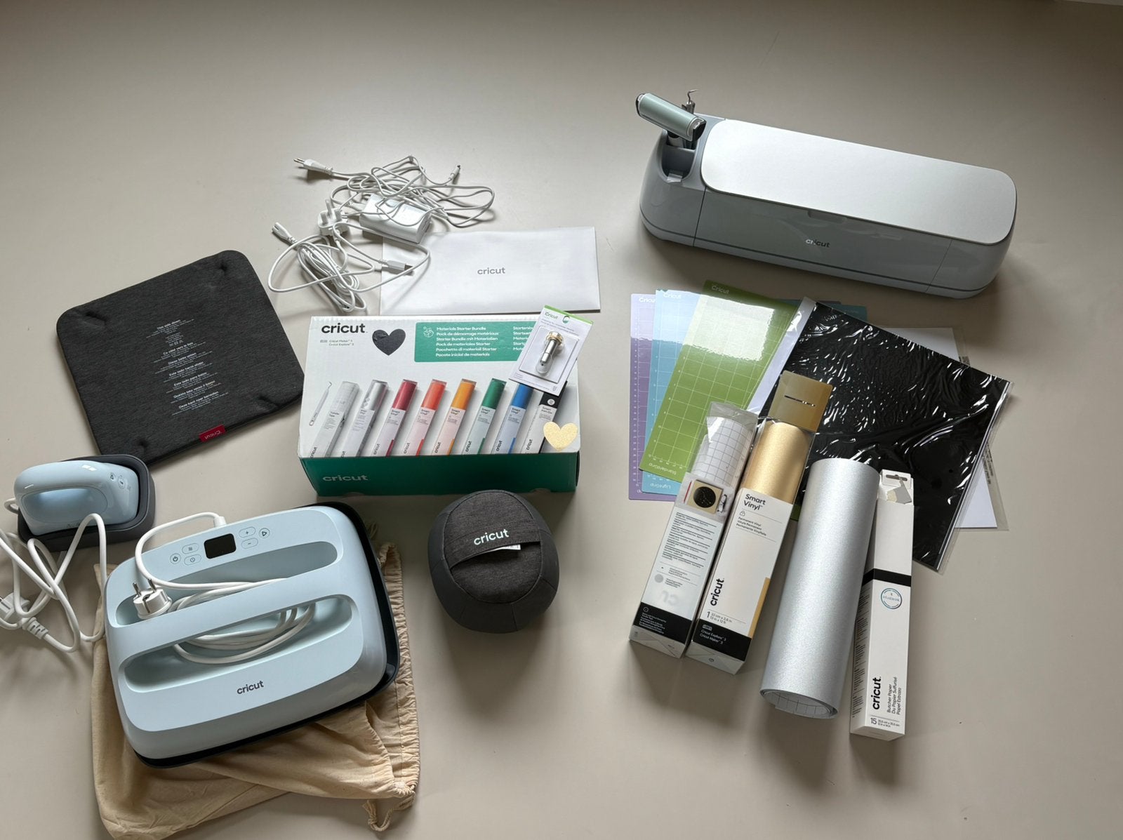 Cricut set groot, Hobby en Vrije tijd, Ophalen, Zo goed als nieuw, Machine, Cricut