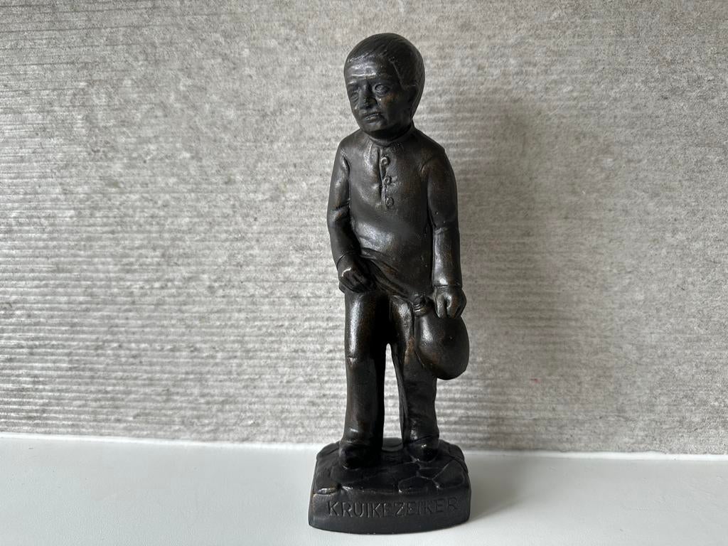 Kruikezeiker Kruikenzeiker Tilburg beeld H. Smulders, Ophalen of Verzenden, Zo goed als nieuw, Mens