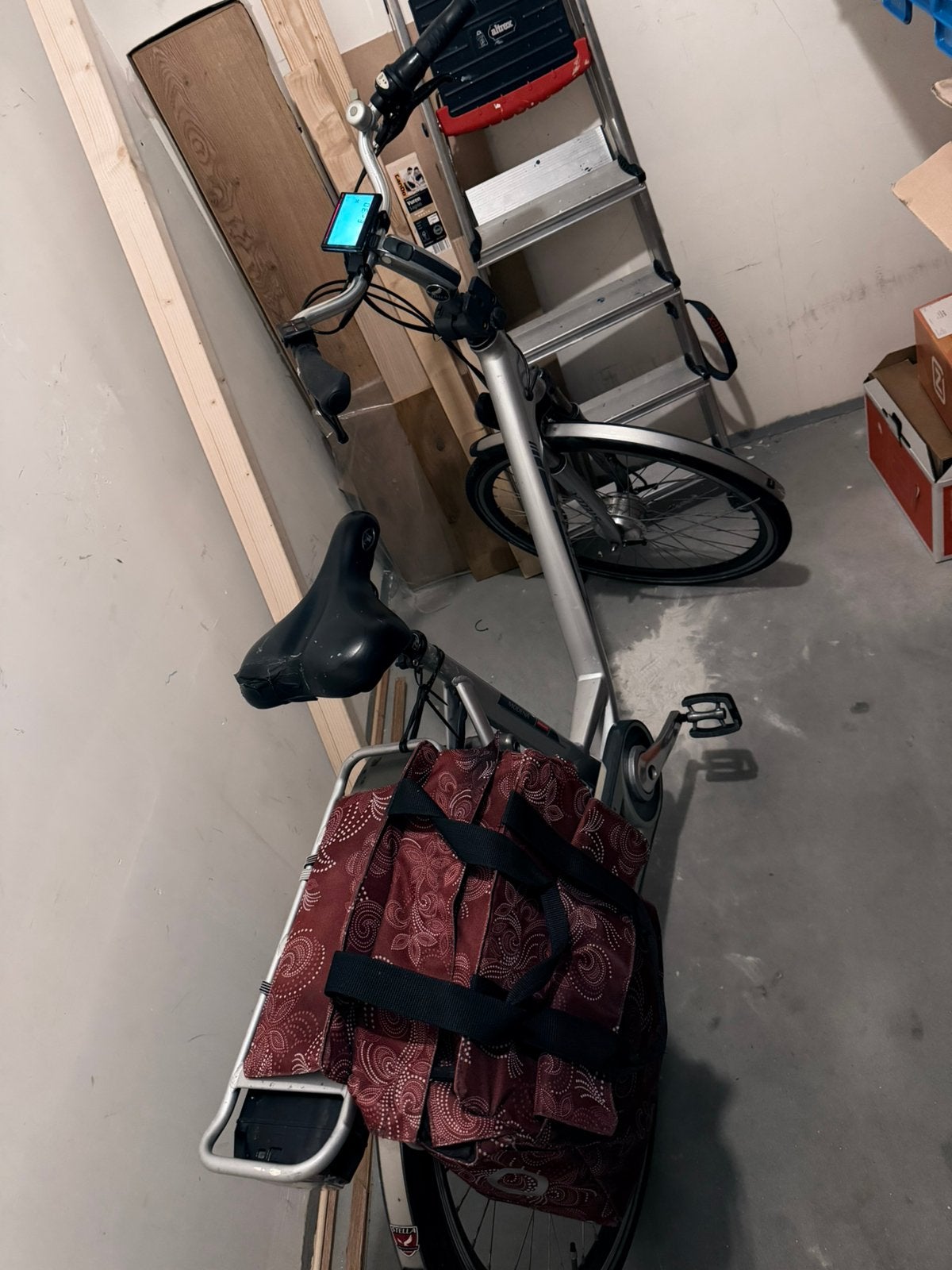 Stella Electrische dames fiets ( onderhoud nodig ), Fietsen en Brommers, Elektrische fietsen, Ophalen, Gebruikt, Overige merken