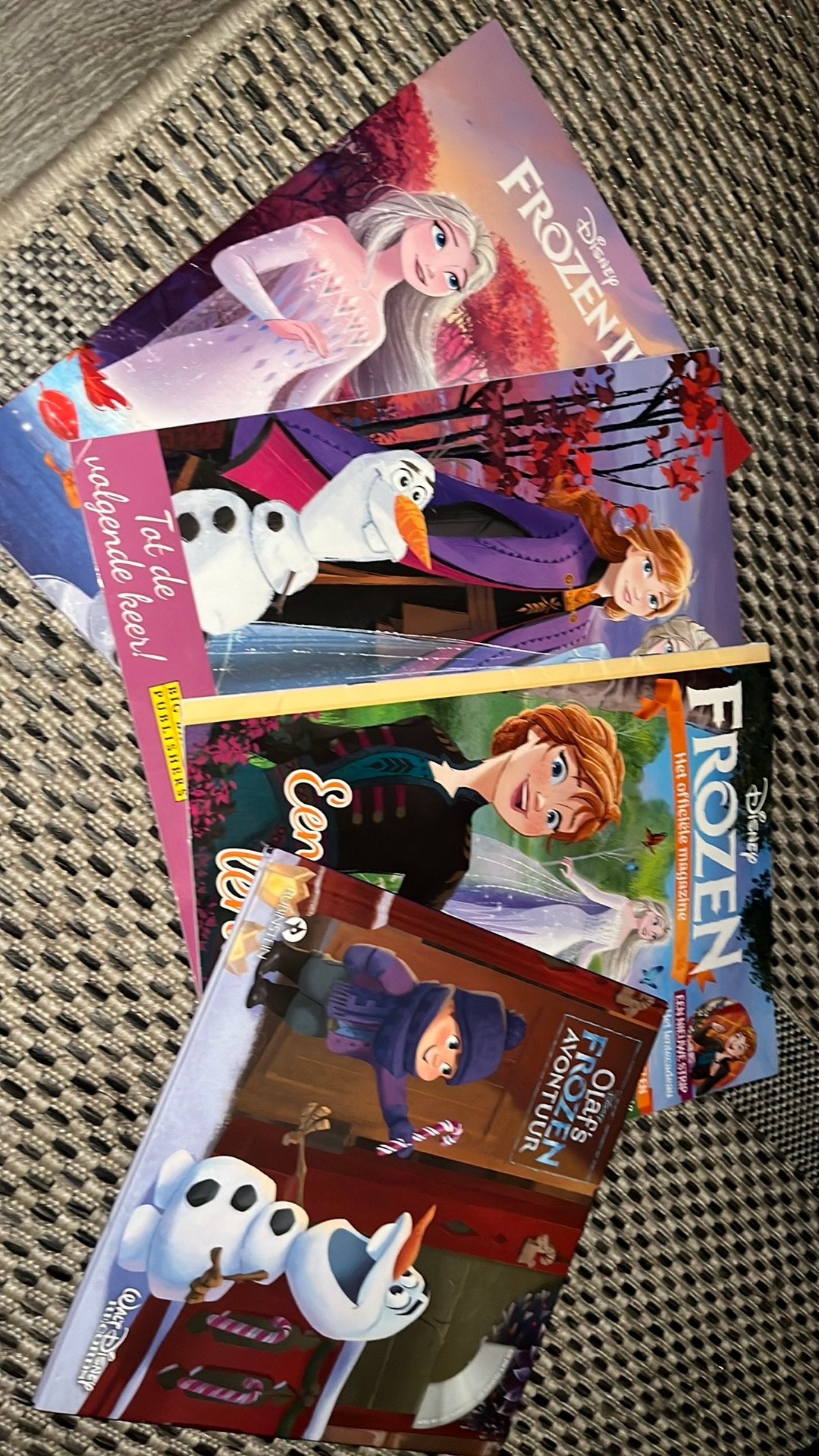 Frozen boeken, Ophalen, Zo goed als nieuw