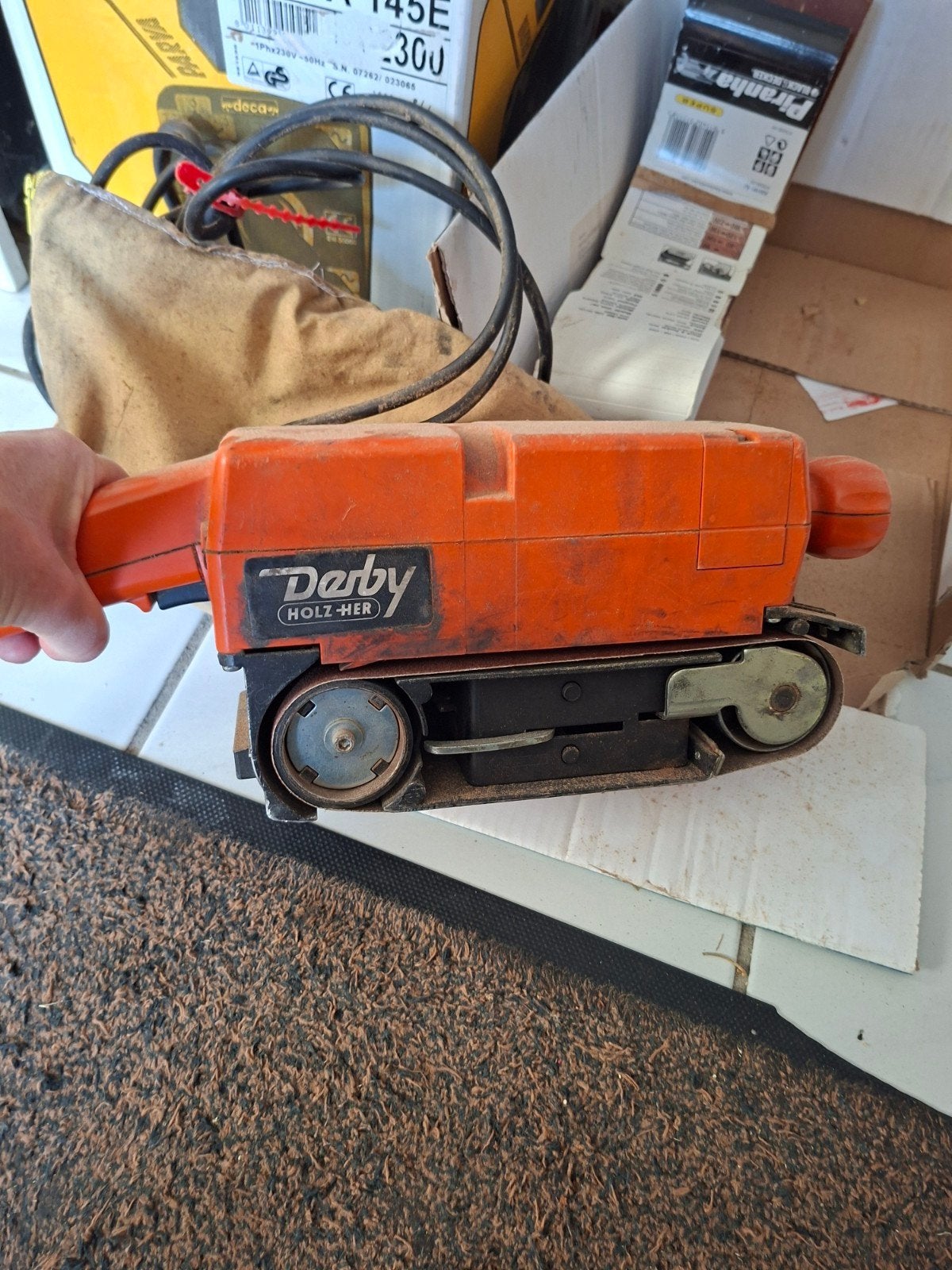 Bandschuurmachine - Darby Holz-Her, Doe-het-zelf en Verbouw, Ophalen, Gebruikt, 600 tot 1200 watt, Bandschuurmachine