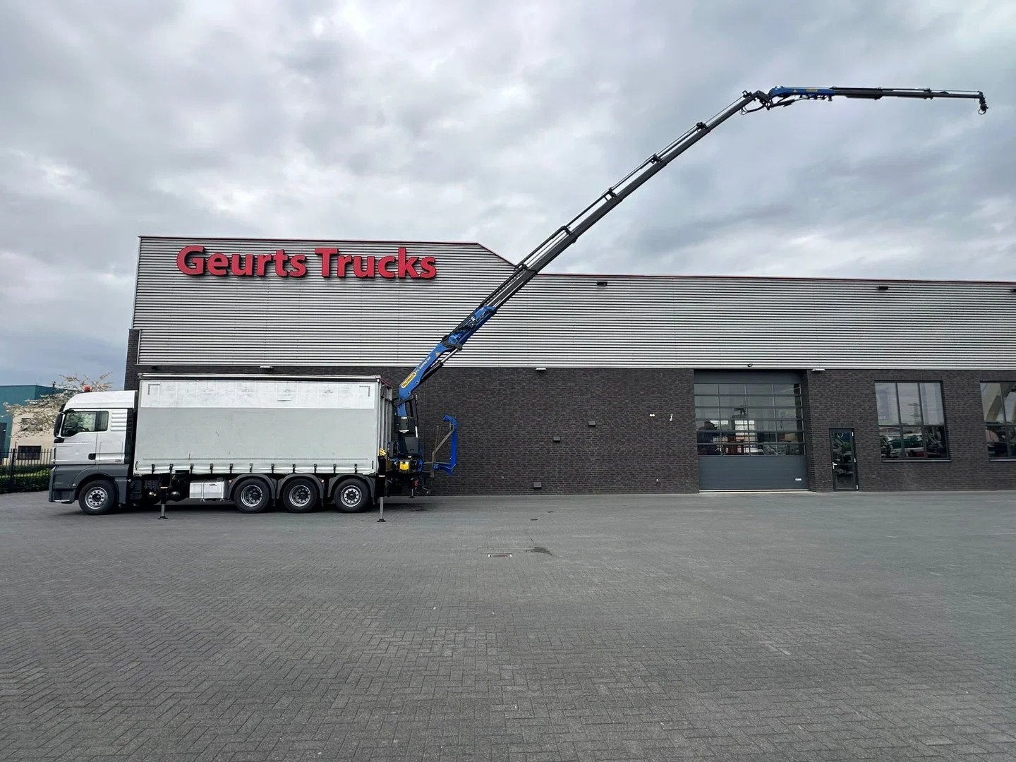 MAN TGX 35 460 8X2 SCHUIFZEIL MET PALFINGER PK34.002 E+ JIB, Automaat, 460 pk, Euro 6, MAN