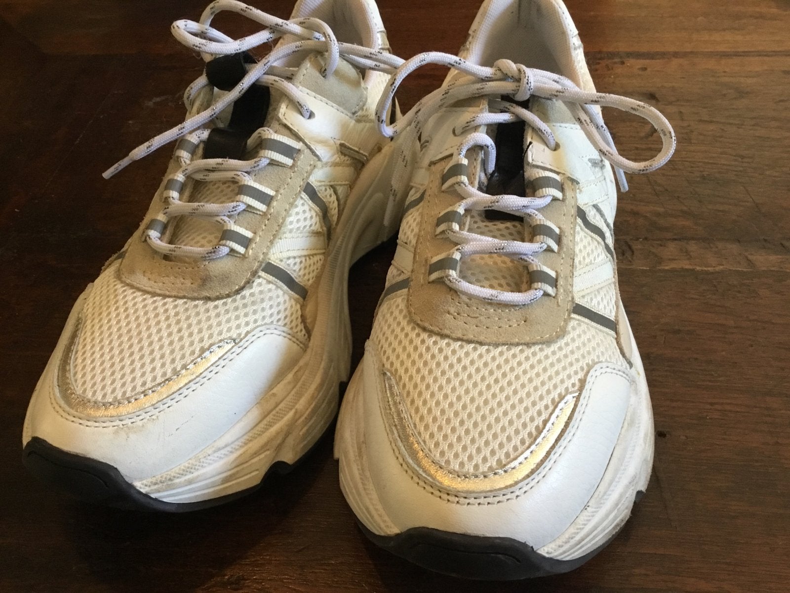 OMODA Witte Sneakers Maat 42 - Zo goed als nieuw, Kleding | Dames, Schoenen, Ophalen of Verzenden, Zo goed als nieuw, Wit, Sneakers of Gympen