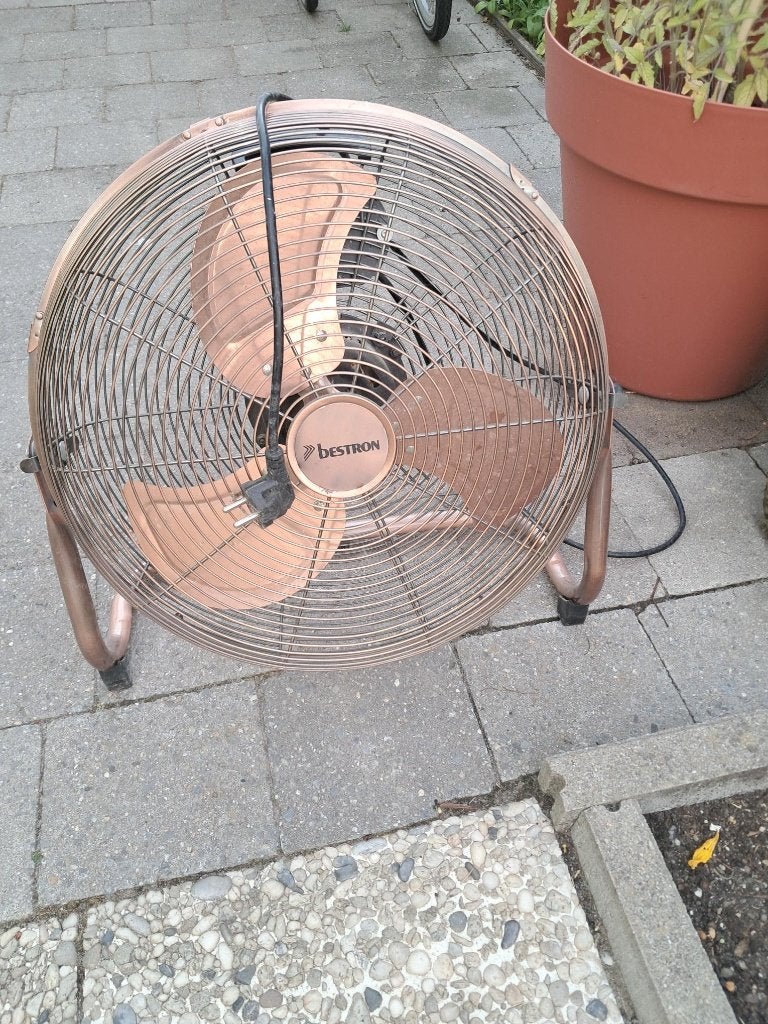 te koop ventilator, Witgoed en Apparatuur, Ventilatoren, Ophalen, Zo goed als nieuw, Vloerventilator