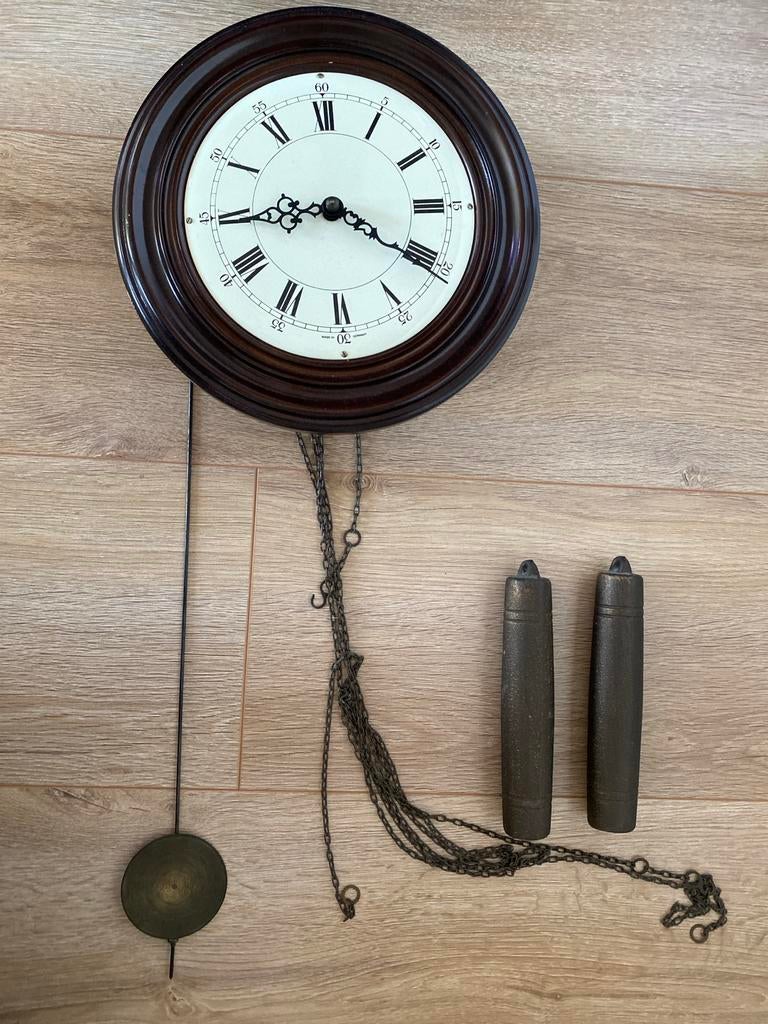 Antieke hangklok met slinger, Ophalen of Verzenden