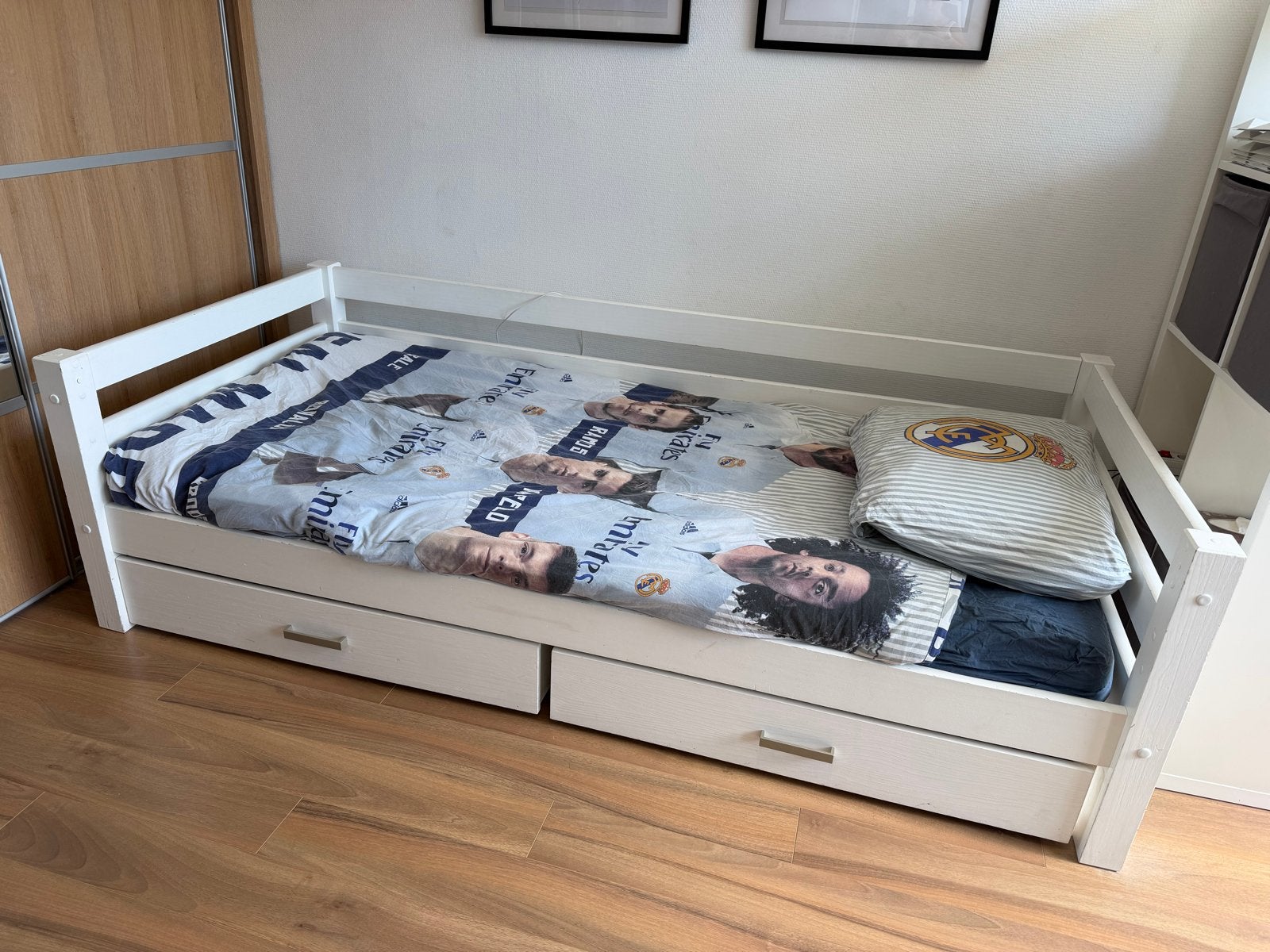 Wit eenpersoonsbed met opberglades, Ophalen, Gebruikt, 90 cm, Eenpersoons