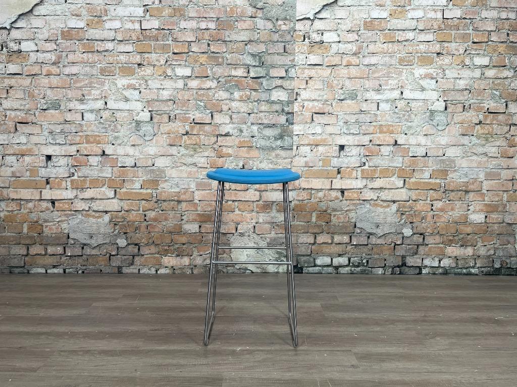 Cappellini Hi Pad Stool blauw II bij TheReSales, 60 tot 90 cm, Ophalen of Verzenden, Zo goed als nieuw, 1 kruk