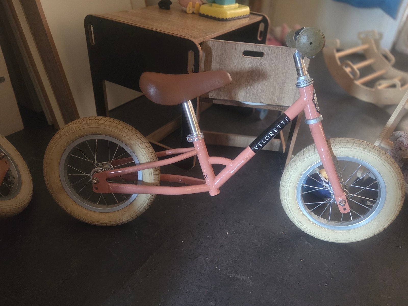 Veloretti loopfiets roze - Zo goed als nieuw, Ophalen, Zo goed als nieuw, Minder dan 16 inch, Veloretti