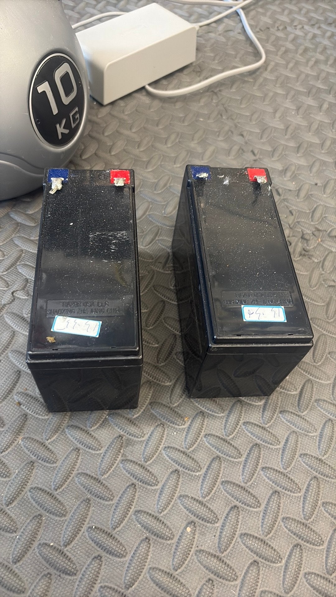 2 defecte accu’s, Ophalen, Zo goed als nieuw