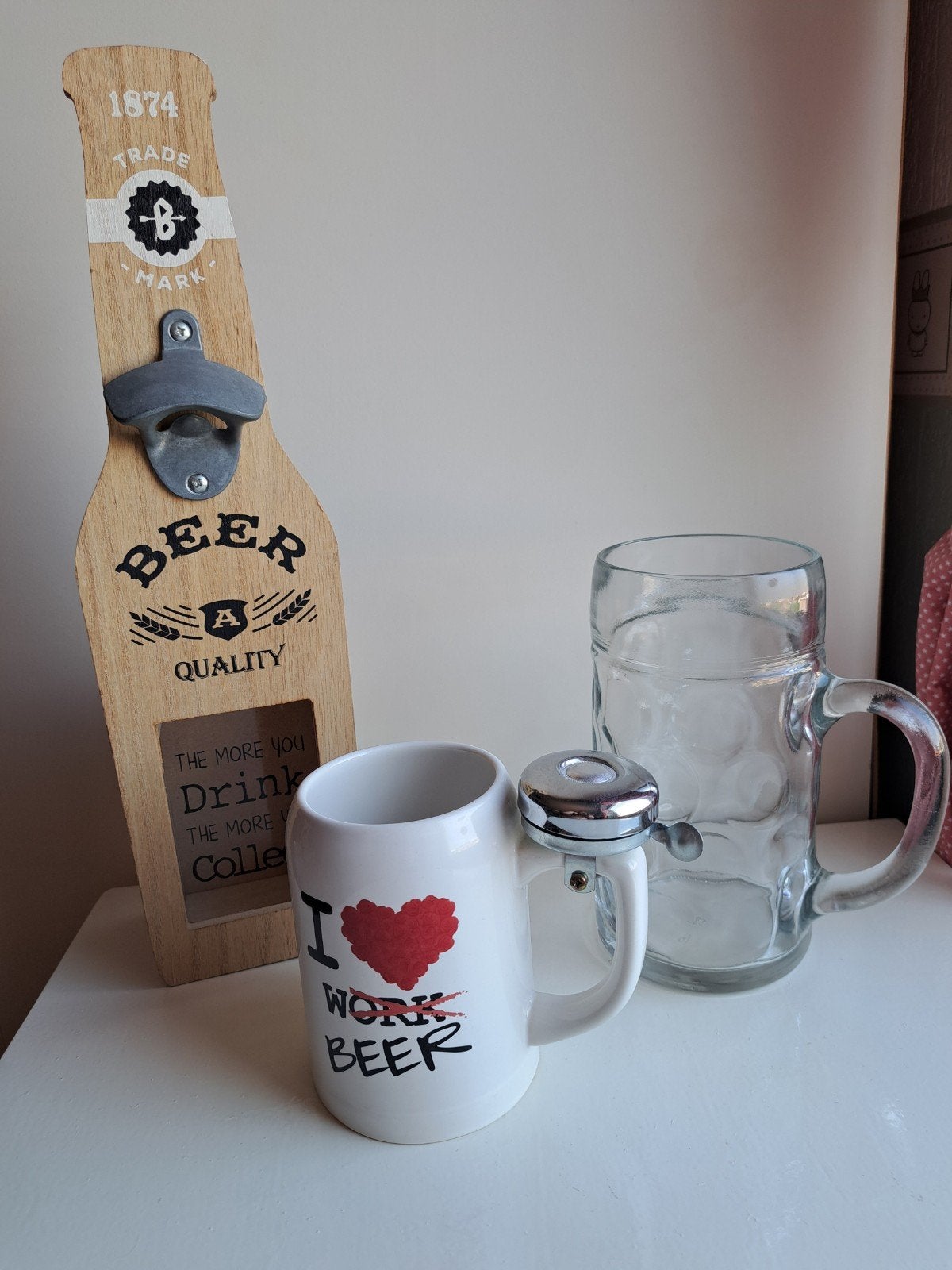 Bierpul met bel, bieropener en grote bierpul, Ophalen of Verzenden, Zo goed als nieuw