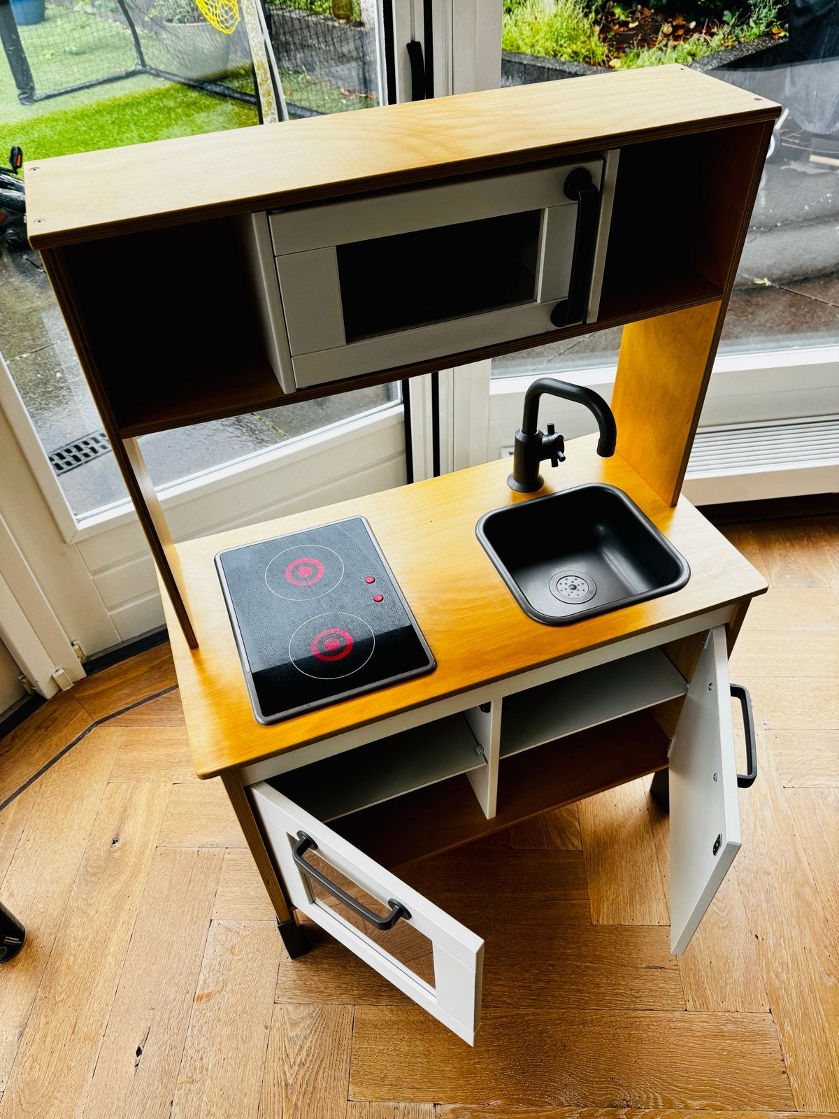 IKEA Duktig Speelkeuken met magnetron en kookplaat, Ophalen, Zo goed als nieuw