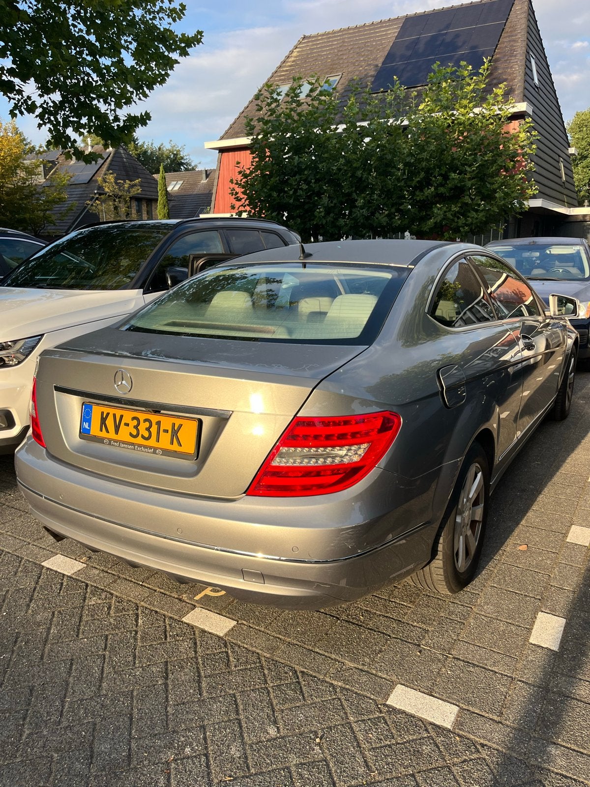 Mercedes-Benz C-Klasse C180 BE Coupe Aut7 2012 Grijs, Auto's, Automaat, Achterwielaandrijving, 1800 kg, 4 stoelen