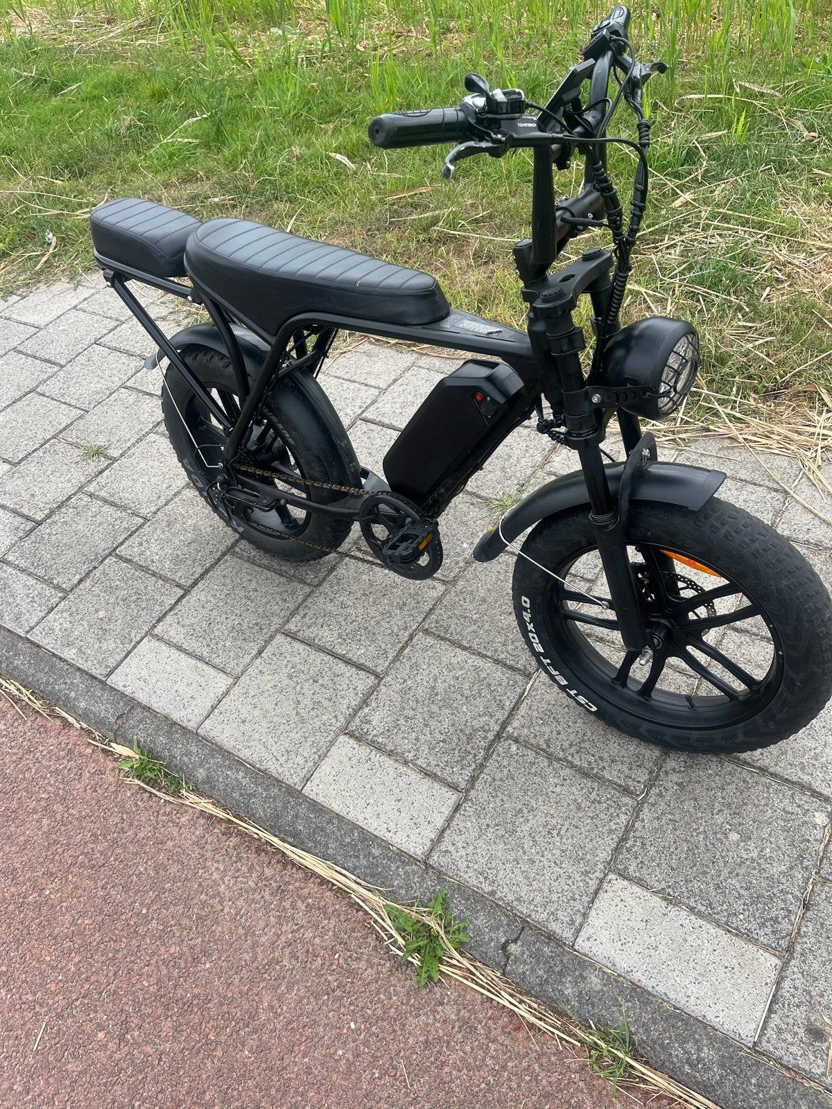 Fatbike V8 met nieuwe motor, en accu, Fietsen en Brommers, Elektrische fietsen, Ophalen, Zo goed als nieuw, 50 km per accu of meer