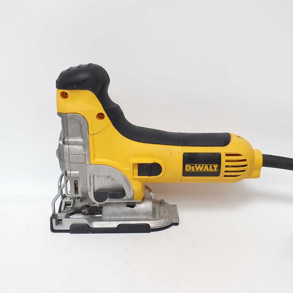 DeWalt DW333K Decoupeerzaag in Zeer Nette Staat, Ophalen of Verzenden