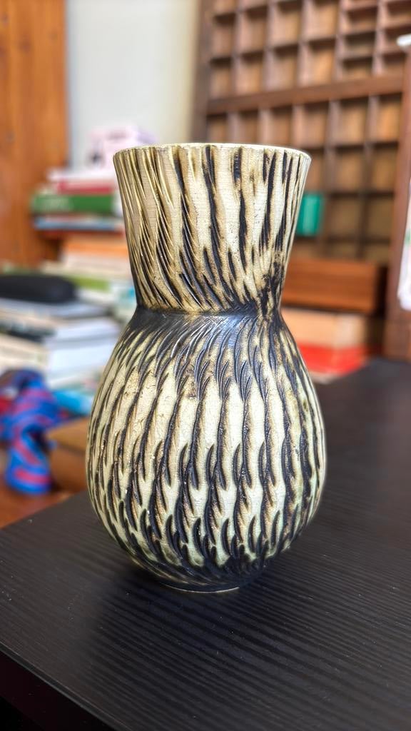 Vintage berkenbast vaasje., Aardewerk of Porselein, Ophalen of Verzenden, Zo goed als nieuw, Minder dan 50 cm